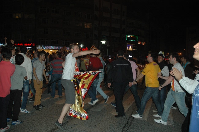 Yurtta Şampiyonluk Kutlamaları 9