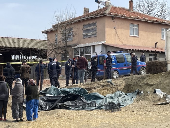 Edirne'de aynı aileden 4 kişi evlerinde ölü bulundu