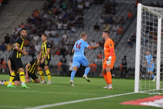 Trabzonspor İstanbulspor'u 2-0'la geçti