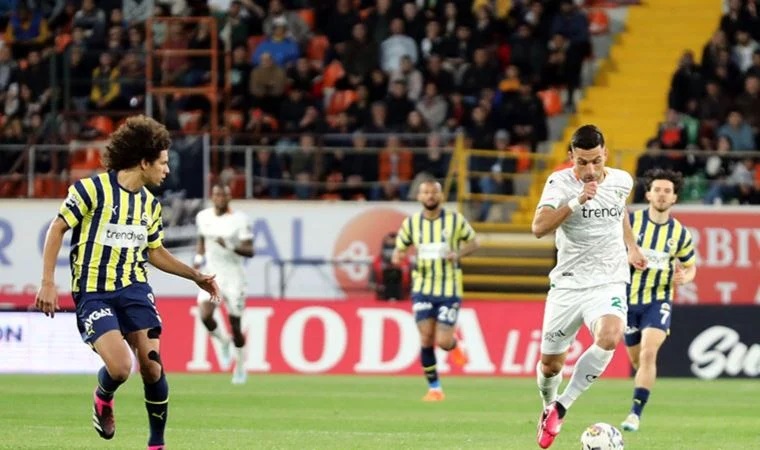 Fenerbahçe Alanyaspor'u 3-1'le geçti