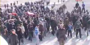 Türkmenler isyanda