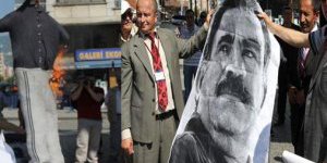 Rizede Öcalan maketi yakıldı