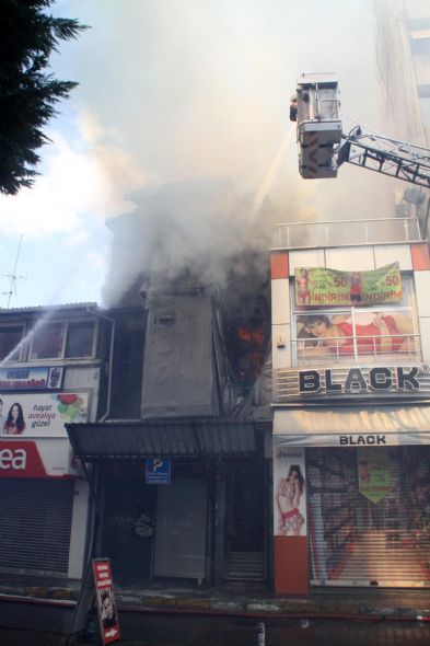 Kadıköy duman altında 12