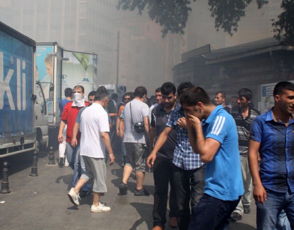 Kadıköy duman altında 7