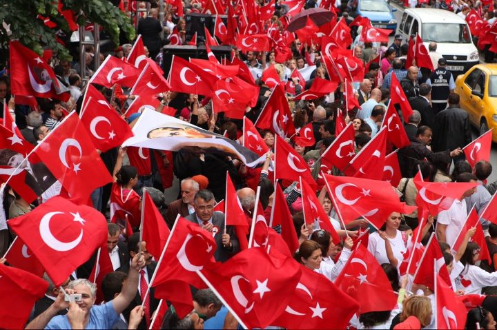 Şişli Kırmızı Beyaz Oldu 15