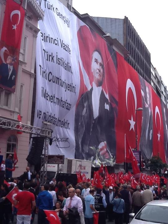 Şişli Kırmızı Beyaz Oldu 17