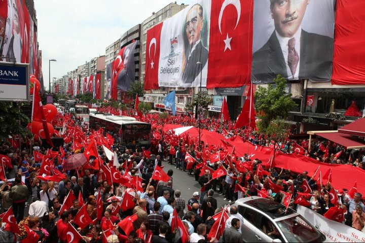 Şişli Kırmızı Beyaz Oldu 19