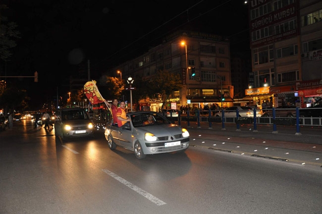 Yurtta Şampiyonluk Kutlamaları 15