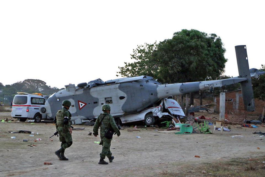 Meksika'da helikopter düştü: 13 ölü, 15 yaralı