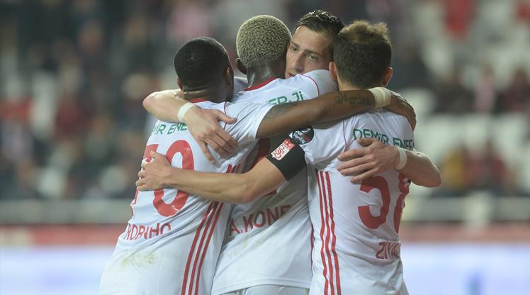 Antalyaspor: 1 - Demir Grup Sivasspor: 4