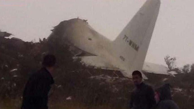 Son dakika... Cezayir'de 257 kişiyi taşıyan uçak düştü