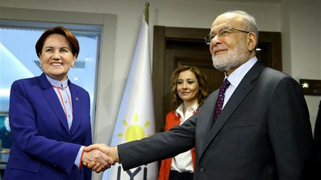 Meral Akşener ile Temel Karamollaoğlu görüştü