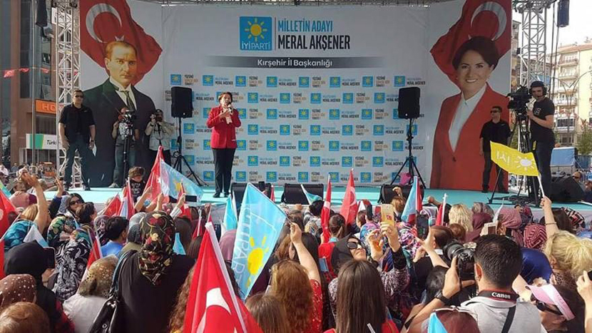 Akşener’in mitingine bağlanan TRT, Erdoğan eleştirilince yayını kesti!