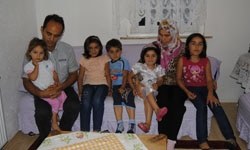 Türk Ailenin Evine Irkçı Saldırı