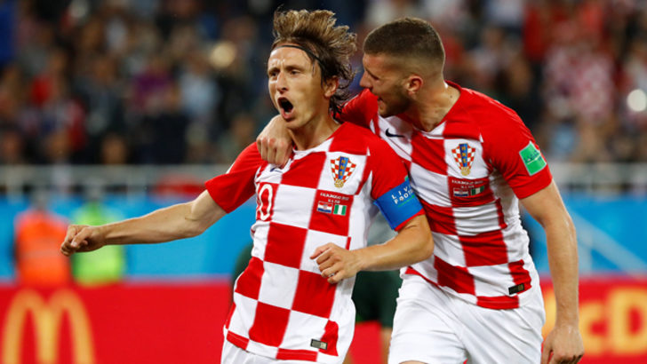 Hırvatistan güle oynaya zirveye