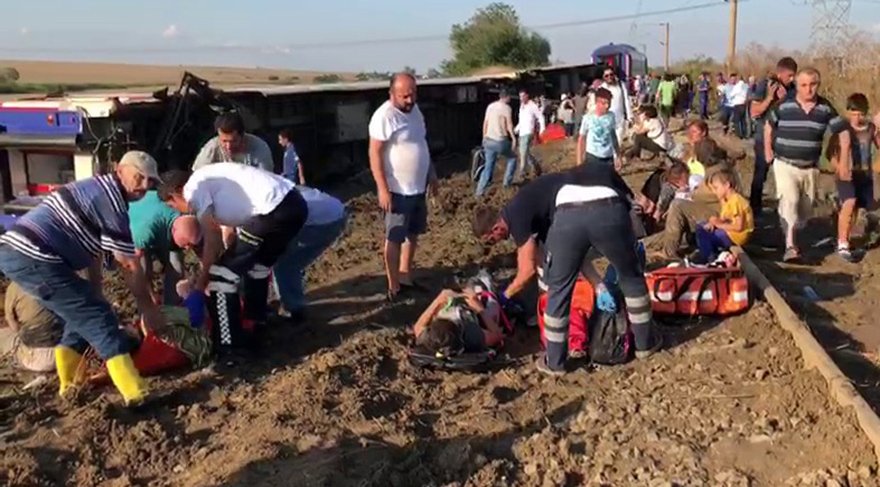 Tekirdağ’da tren devrildi! Hayatını kaybedenlerin sayısı 24’e yükseldi