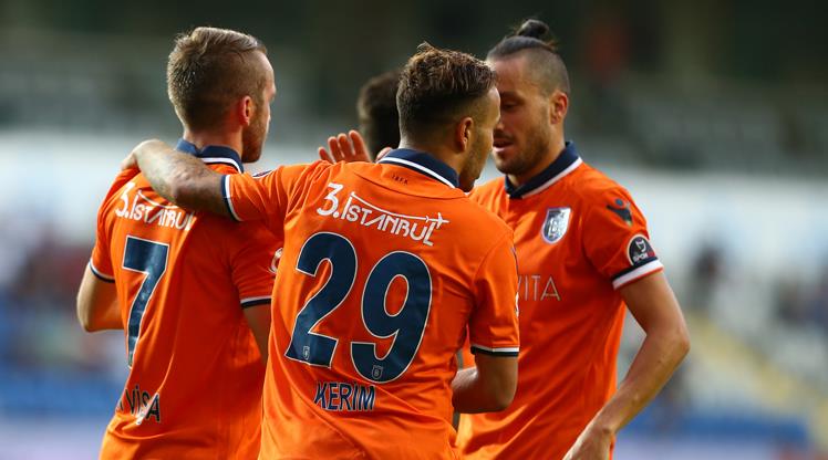 Medipol Başakşehir: 3 - Akhisarspor: 1