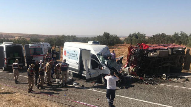 Gaziantep'te trafik kazası: 8 ölü, 18 yaralı