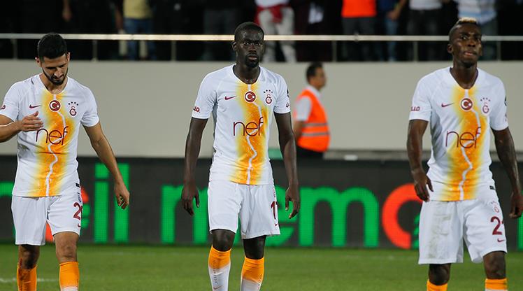 Akhisarspor: 3 - Galatasaray: 0