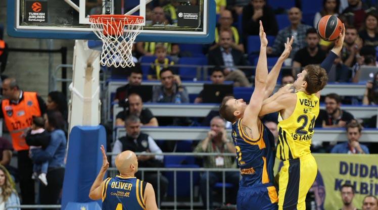 Vesely resital, Fenerbahçe şov yaptı