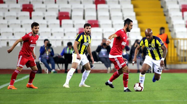 Demir Grup Sivasspor: 0 - Fenerbahçe: 0