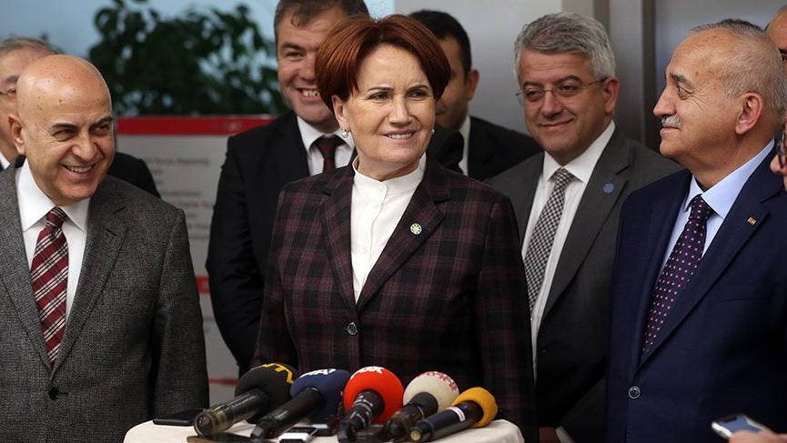 Akşener: Adaylarımız seçildikten sonra rozetlerini çıkaracaklardır