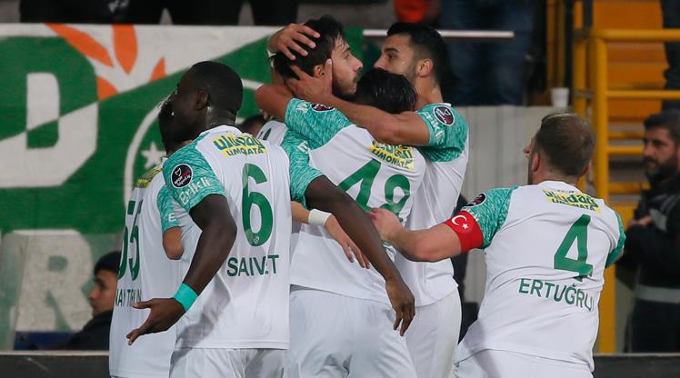 Akhisarspor: 2 - Bursaspor: 4