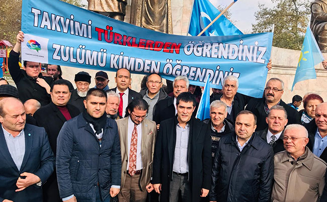 İYİ Partililer Uygur Türkleri için toplandı