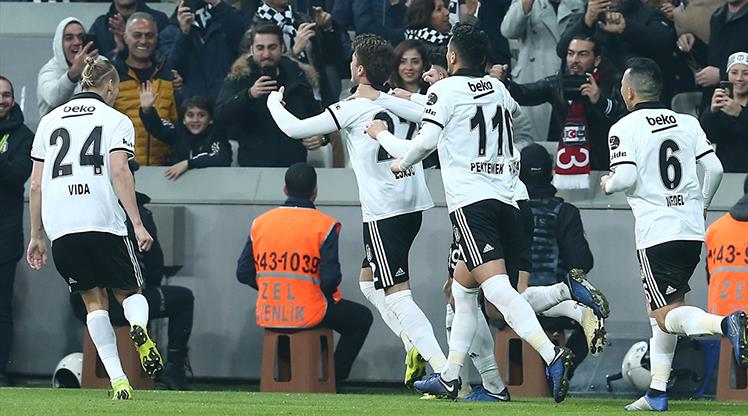 Beşiktaş: 1 - Galatasaray: 0