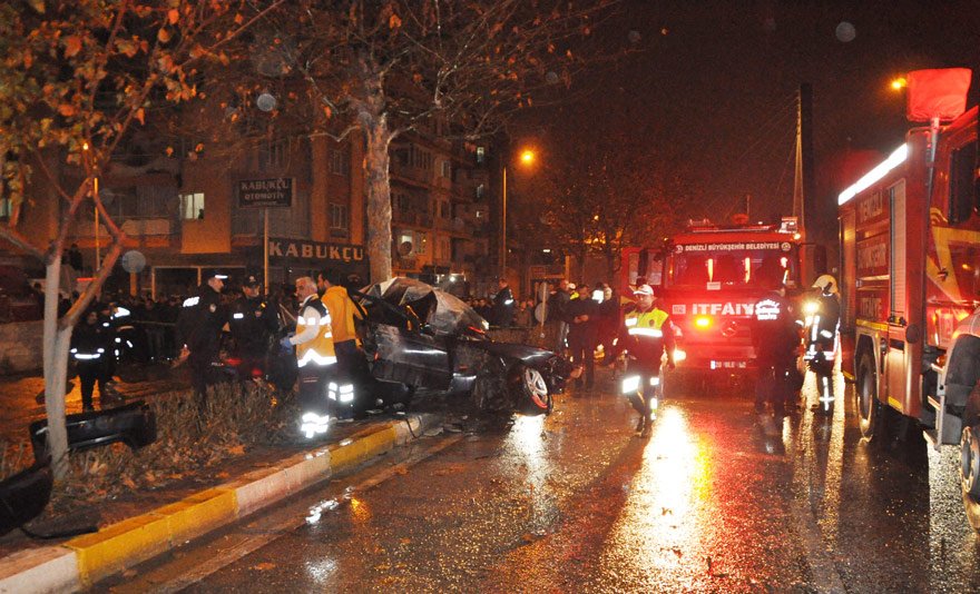 Denizli'de feci kaza: 1 ölü, 3 yaralı