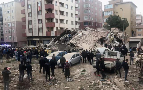Son dakika… İstanbul Kartal’da 8 katlı bina çöktü