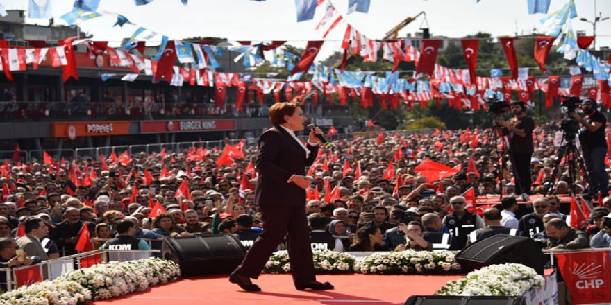 Akşener'den Erdoğan'a: "Milliyetçiliği ayaklar altına almıştın, o ayağını kaldırdın mı?"