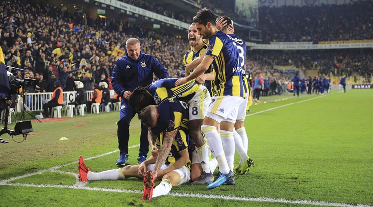 Fenerbahçe: 2 - Demir Grup Sivasspor: 1