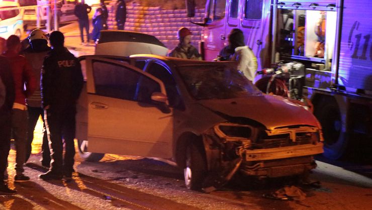 İstanbul Pendik'te feci kazada iki kişi öldü