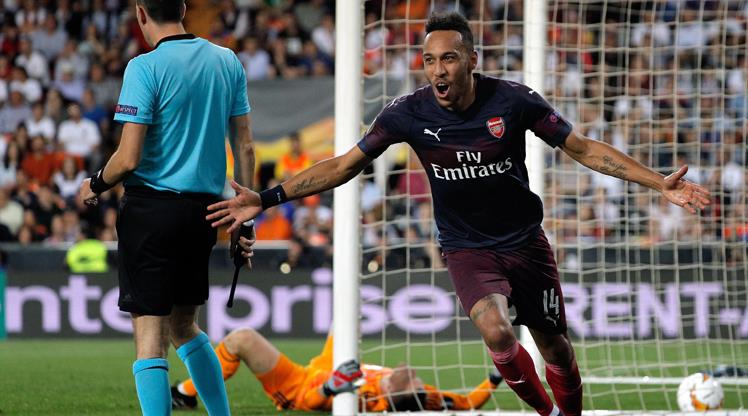 Aubameyang şov yaptı, Arsenal finale uçtu