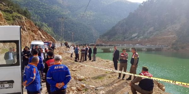 Bartın'da baraja uçan otomobilde 4 kişi hayatını kaybetti