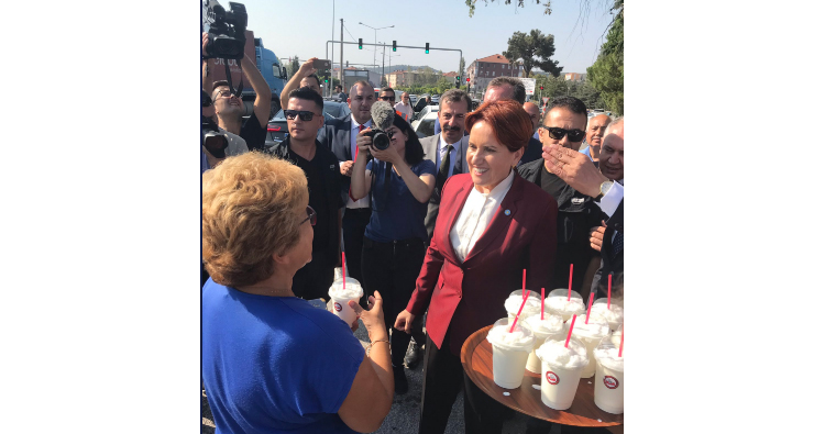 Akşener: Erdoğan'ın İstanbul ve Ankara'ya kayyum atamak gibi bir çılgınlığa kapılmayacağını düşünüyorum