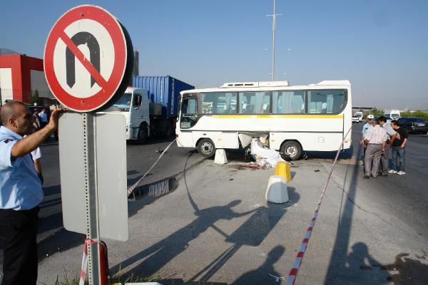 Yasak U Dönüşü Kazası: 1 Ölü, 1 Yaralı