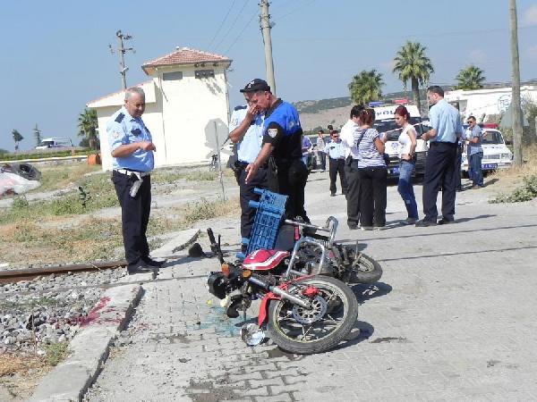 Trenin Çarptığı Motorsikletli Öldü