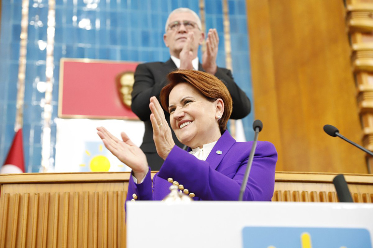 Akşener'den Erdoğan'a: İçeride aslan, dışarıda kedi olmaktan vazgeçin