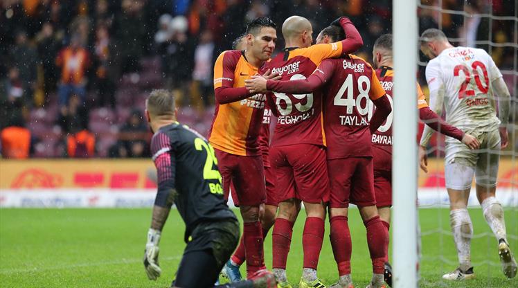 Galatasaray: 5 - Antalyaspor: 0