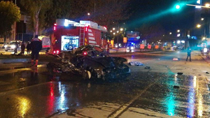 İzmir'de feci kaza! Önce takla attı sonra alev aldı: 2 Ölü