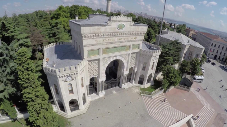 İstanbul Üniversitesi'nden geri adım