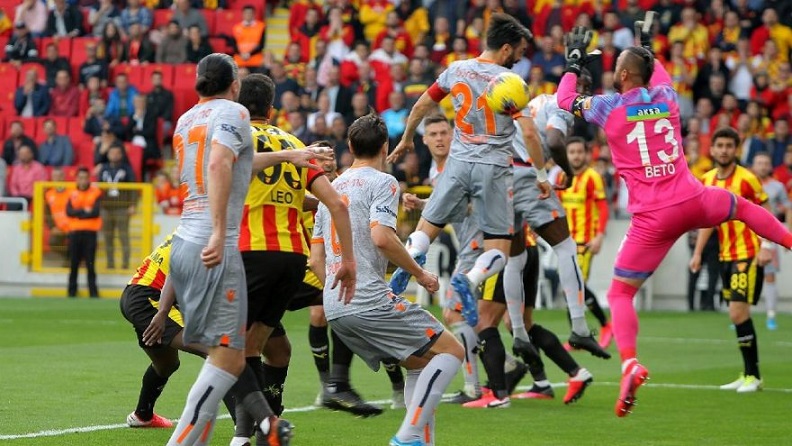 Göztepe: 0 - Medipol Başakşehir: 3