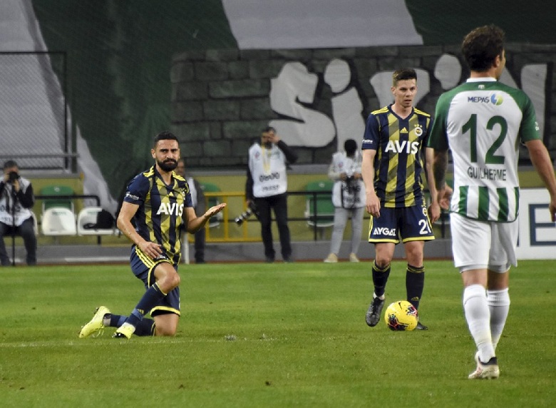 İttifak Holding Konyaspor: 1 - Fenerbahçe: 0