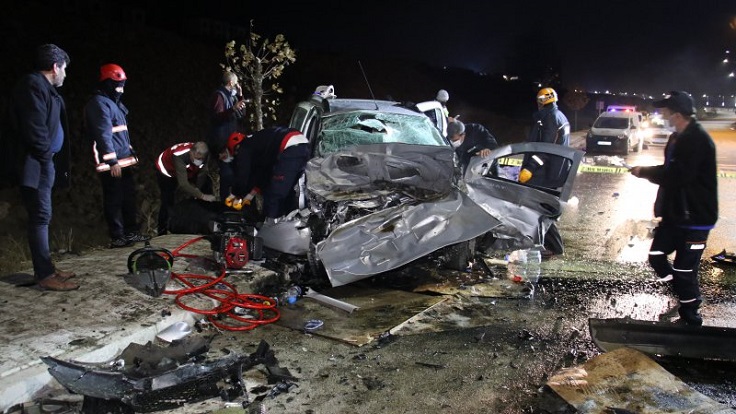 Elazığ'da feci kaza! 3 Ölü 4 yaralı