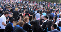 Bin 500 öğrencili mezuniyet halayı