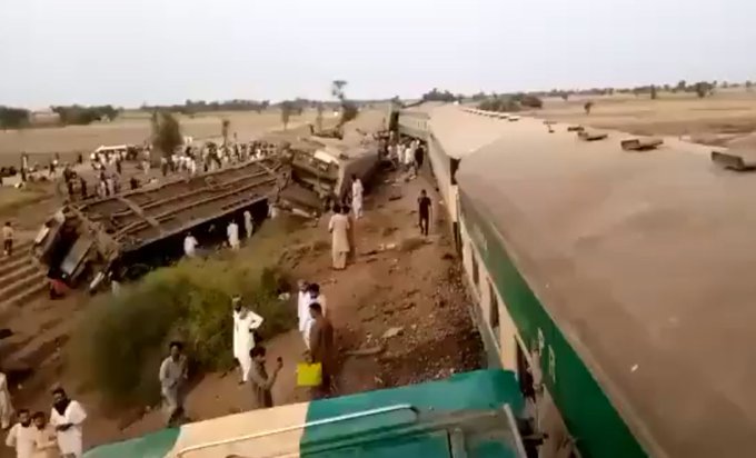 Pakistan'da tren kazası: 30 Ölü, 50 yaralı