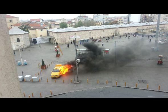 Cezaya kızdı, taksiyi yaktı!