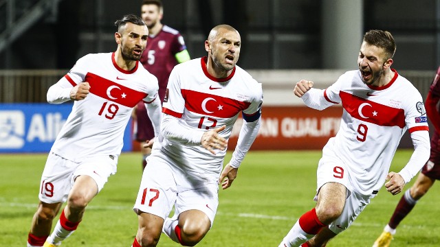 A Milli Takımımız, Karadağ'ı 2-1'le geçti